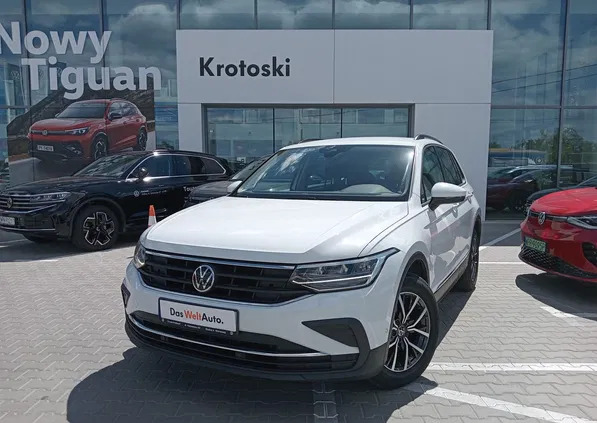 volkswagen Volkswagen Tiguan cena 104900 przebieg: 82770, rok produkcji 2020 z Buk